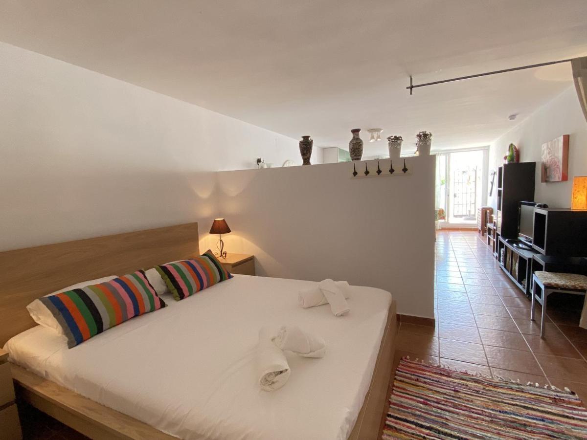 Апартаменти Hibiscus 7 San Juan De Capistrano Нерха Екстер'єр фото